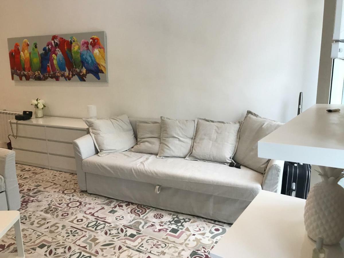 Апартаменты La Loge De L'Horloge - 1 Min Palais Des Papes - Ac Clim - Wifi - Hypercentre - Vue Sur Le Carrousel Авиньон Экстерьер фото